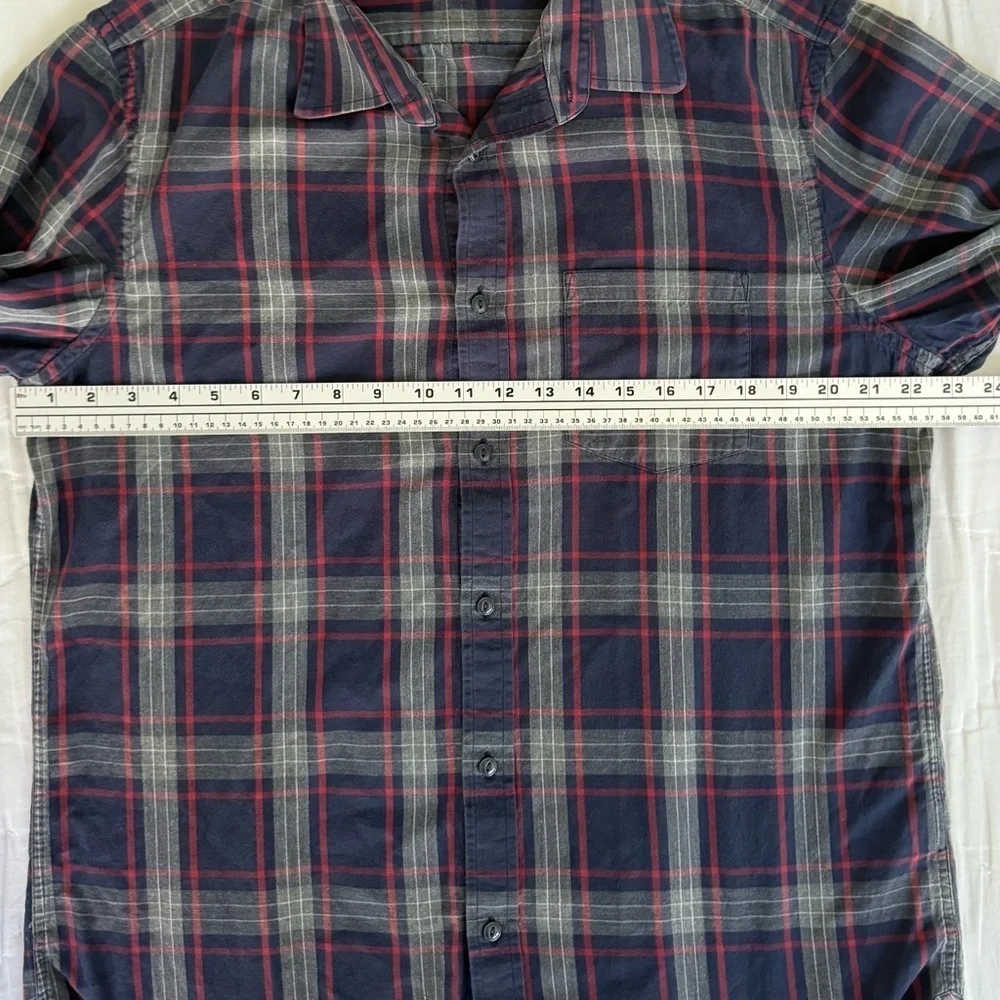 Banana Republic Men’s Plaid Lightweight Flannel Shirt L Navy Red